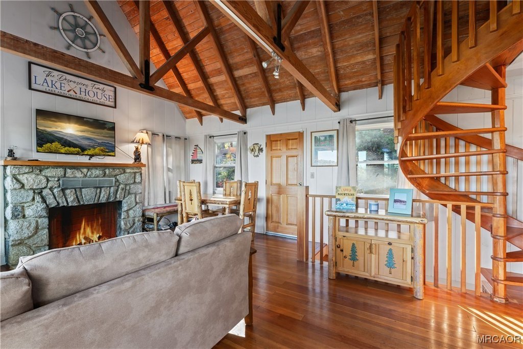 Lake Arrowhead, California, 92352, United States, 2 Bedrooms Bedrooms, ,2 BathroomsBathrooms,Residential,Forsale,1971035