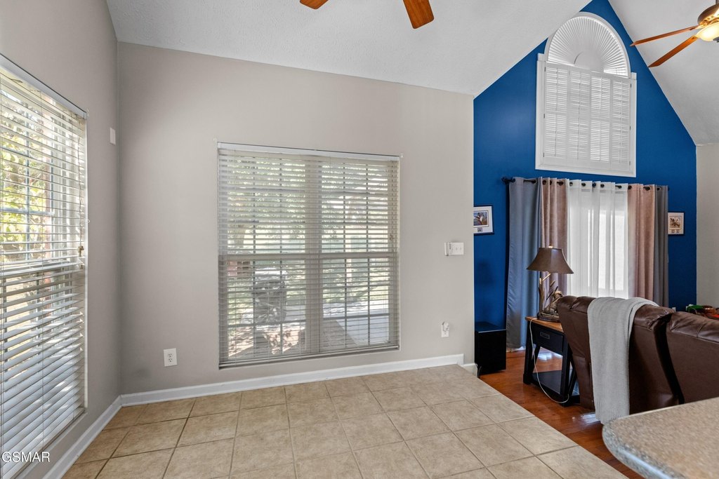 Baneberry, Tennessee, 37890, United States, 3 Bedrooms Bedrooms, ,2.5 BathroomsBathrooms,Residential,Forsale,1999467