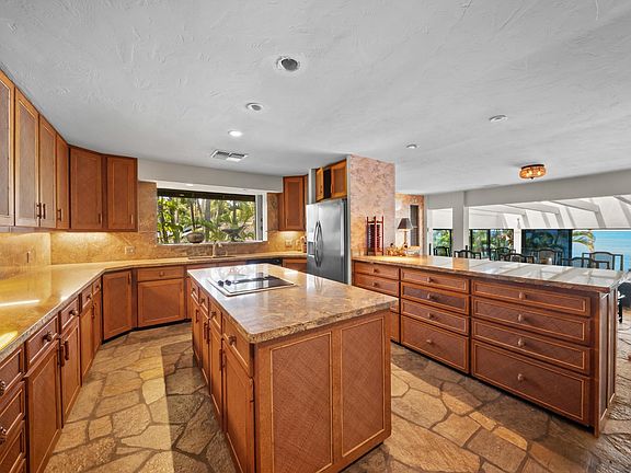 Lahaina, Hawaii, 96761, United States, 2 Bedrooms Bedrooms, ,2 BathroomsBathrooms,Residential,Forsale,1963540