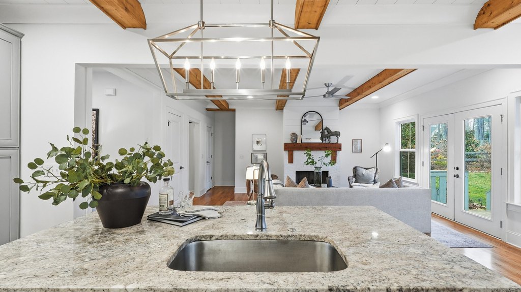 Signal Mountain, Tennessee, 37377, United States, 4 Bedrooms Bedrooms, ,3.5 BathroomsBathrooms,Residential,Forsale,2011259