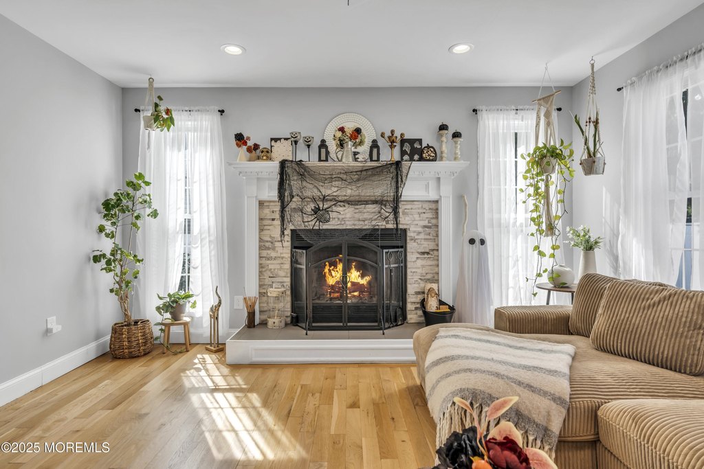 Island Heights, New Jersey, 08732, United States, 4 Bedrooms Bedrooms, ,2.5 BathroomsBathrooms,Residential,Forsale,1994045