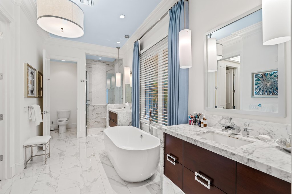 Gulf Stream, Florida, 33483, United States, 4 Bedrooms Bedrooms, ,4.5 BathroomsBathrooms,Residential,Forsale,1969900