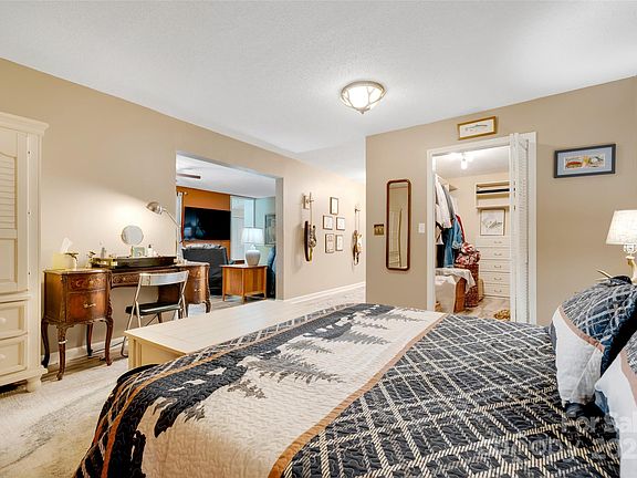 Mills River, North Carolina, 28759, United States, 3 Bedrooms Bedrooms, ,4 BathroomsBathrooms,Residential,Forsale,2004157