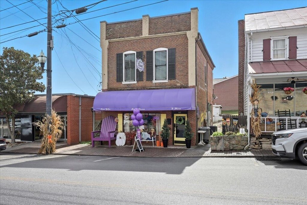 Dandridge, Tennessee, 37725, United States, ,Commercial,Forsale,1988738