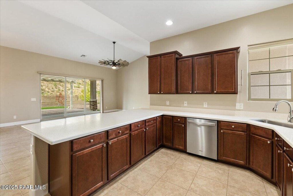 Prescott, Arizona, 86301, United States, 3 Bedrooms Bedrooms, ,2 BathroomsBathrooms,Residential,Forsale,1994058