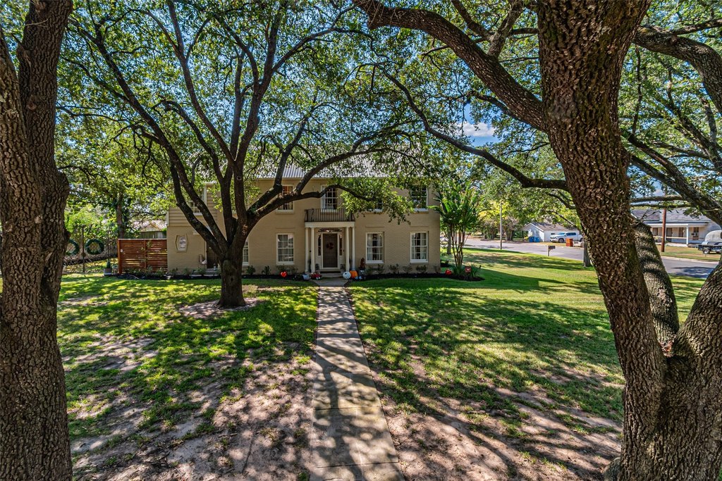 Navasota, Texas, 77868, United States, 4 Bedrooms Bedrooms, ,4.5 BathroomsBathrooms,Residential,Forsale,1973414