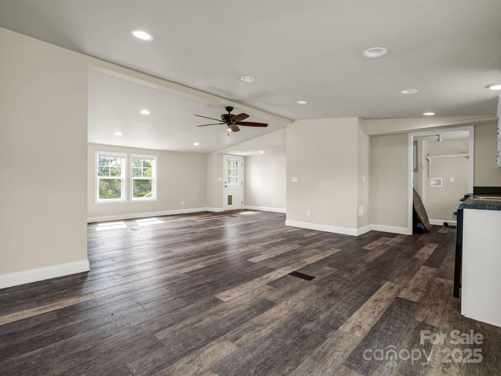 Mills River, North Carolina, 28759, United States, 3 Bedrooms Bedrooms, ,2 BathroomsBathrooms,Residential,Forsale,1985984