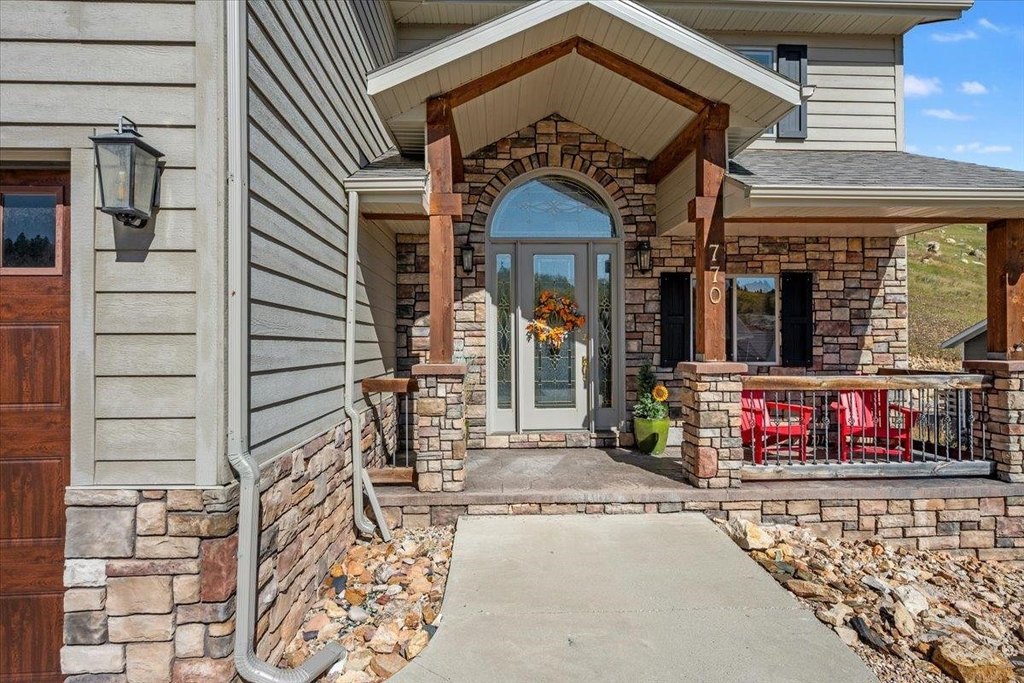 Deadwood, South Dakota, 57732, United States, 4 Bedrooms Bedrooms, ,2.5 BathroomsBathrooms,Residential,Forsale,1990698