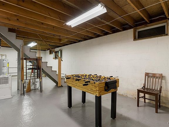 Eagle Bay, New York, 13331, United States, 3 Bedrooms Bedrooms, ,2 BathroomsBathrooms,Residential,Forsale,1969693