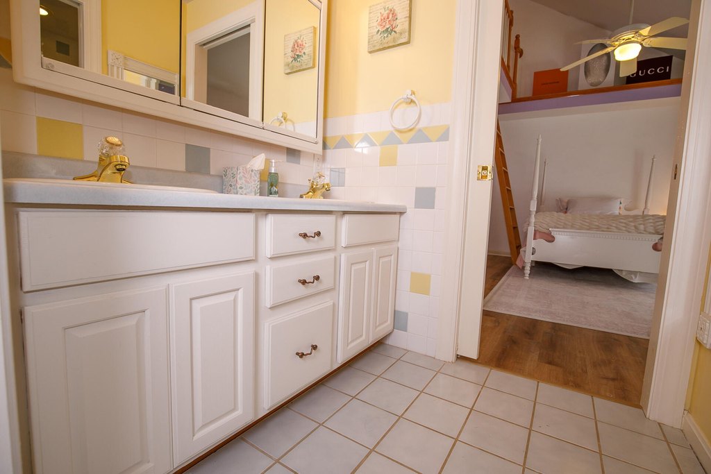 Waterville, Maine, 04901, United States, 4 Bedrooms Bedrooms, ,3.5 BathroomsBathrooms,Residential,Forsale,2002426