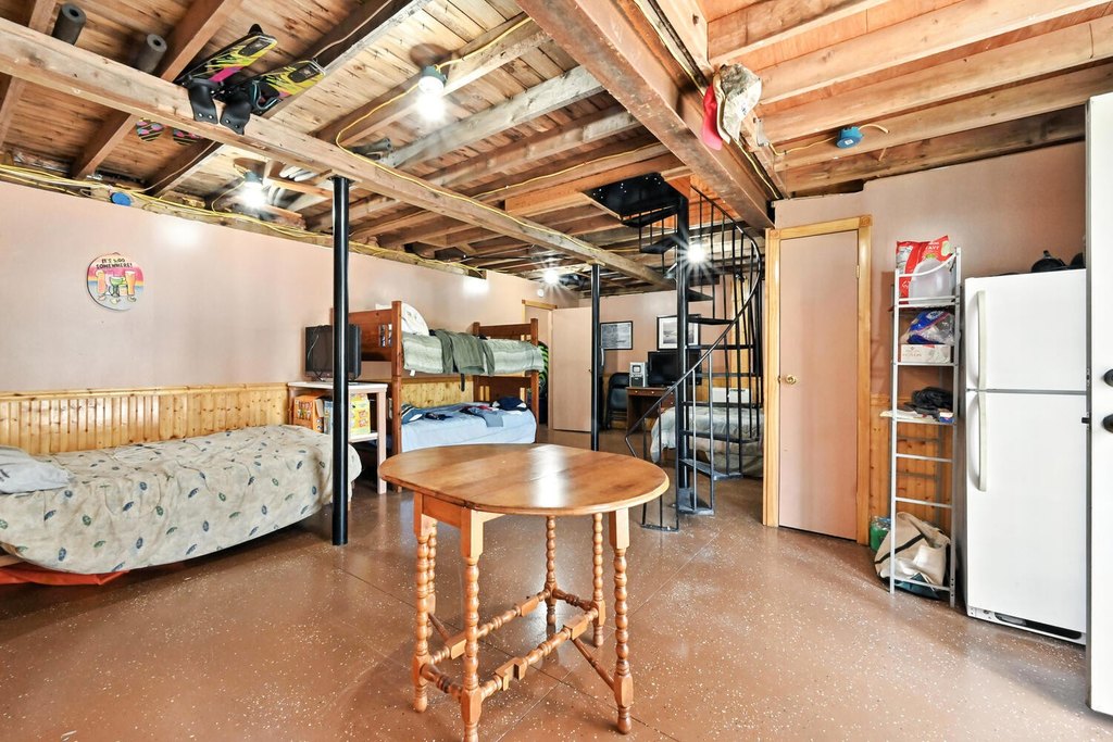 Peru, Maine, 04290, United States, 2 Bedrooms Bedrooms, ,2 BathroomsBathrooms,Residential,Forsale,1941249