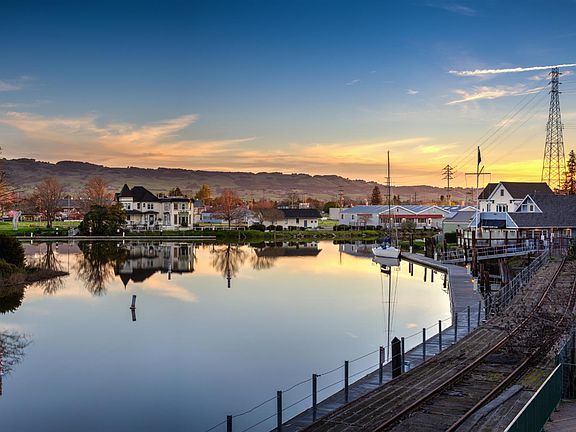 Petaluma, California, 94952, United States, 4 Bedrooms Bedrooms, ,3 BathroomsBathrooms,Residential,Forsale,1985922