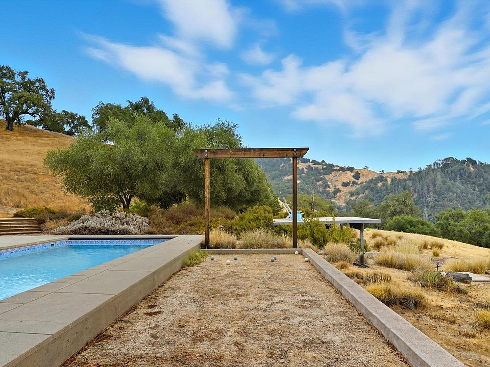 Cloverdale, California, 95425, United States, 3 Bedrooms Bedrooms, ,3 BathroomsBathrooms,Residential,Forsale,1985929