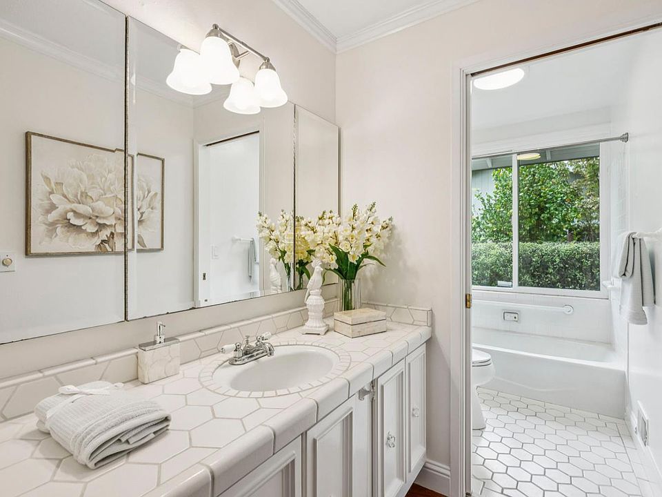 Santa Rosa, California, 95409, United States, 3 Bedrooms Bedrooms, ,2 BathroomsBathrooms,Residential,Forsale,1985932