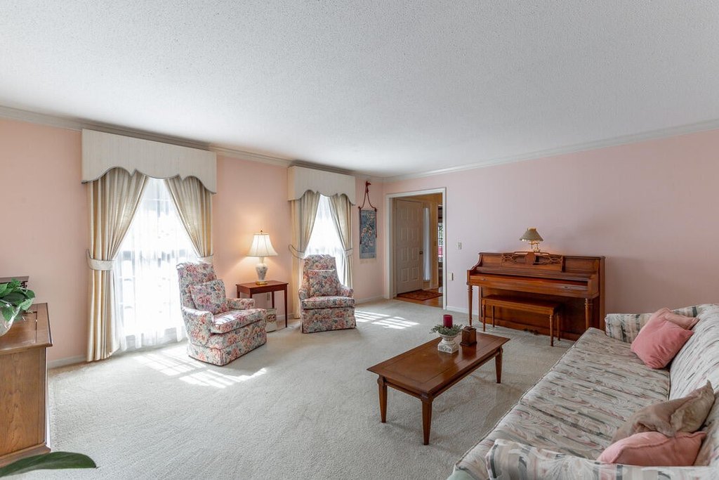 Chattanooga, Tennessee, 37421, United States, 5 Bedrooms Bedrooms, ,4 BathroomsBathrooms,Residential,Forsale,1995318