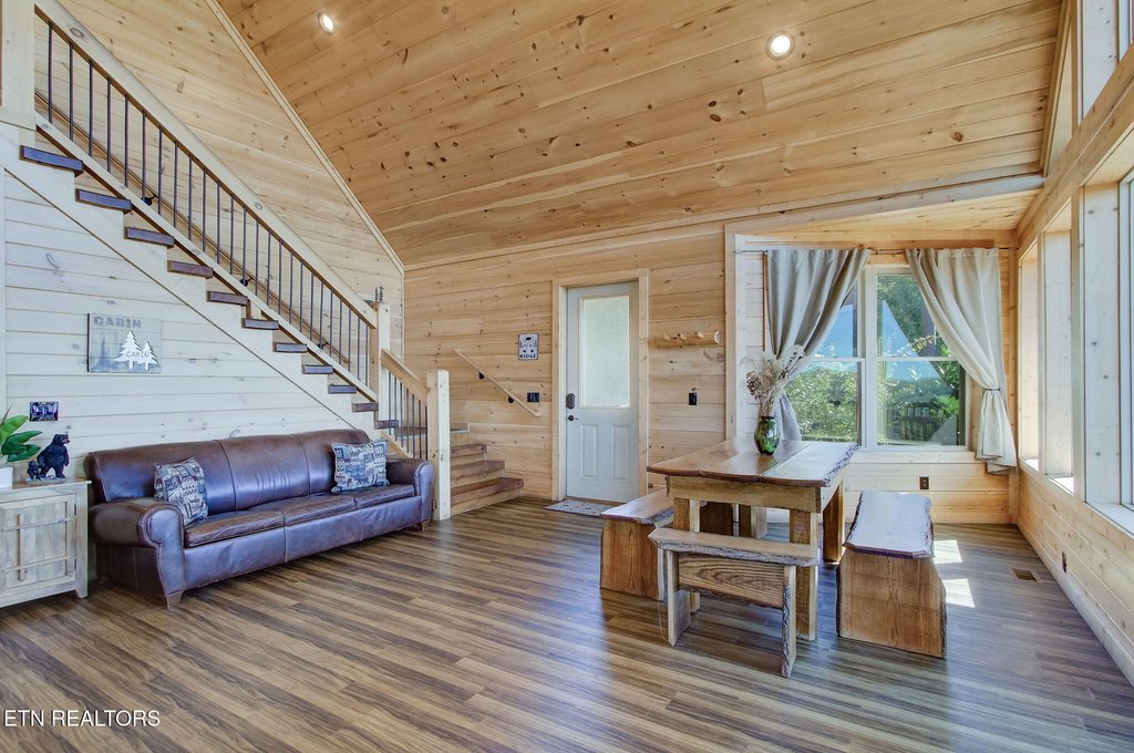 Sevierville, Tennessee, 37862, United States, 5 Bedrooms Bedrooms, ,4 BathroomsBathrooms,Residential,Forsale,1973603