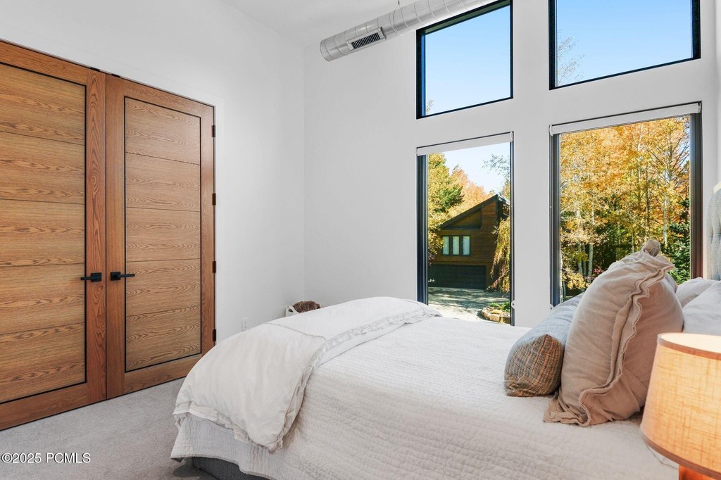 Park City, Utah, 84060, United States, 5 Bedrooms Bedrooms, ,4.5 BathroomsBathrooms,Residential,Forsale,2004724