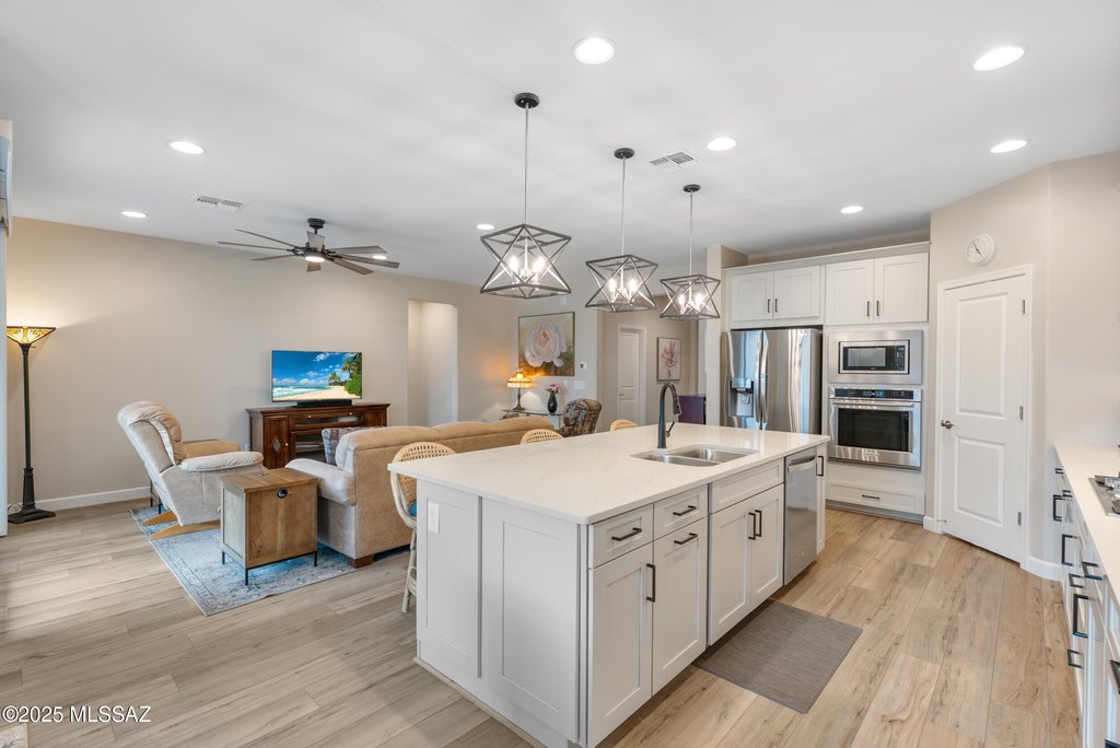 Tucson, Arizona, 85742, United States, 3 Bedrooms Bedrooms, ,2 BathroomsBathrooms,Residential,Forsale,1990091