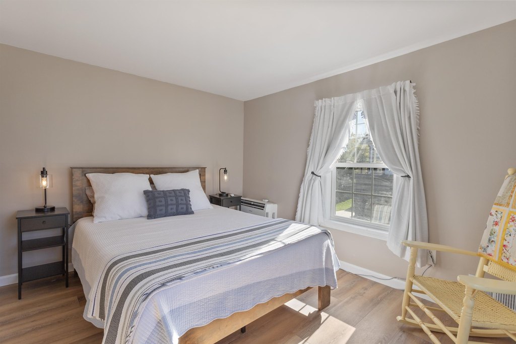 Portsmouth, New Hampshire, 03801, United States, 3 Bedrooms Bedrooms, ,2 BathroomsBathrooms,Residential,Forsale,2002416