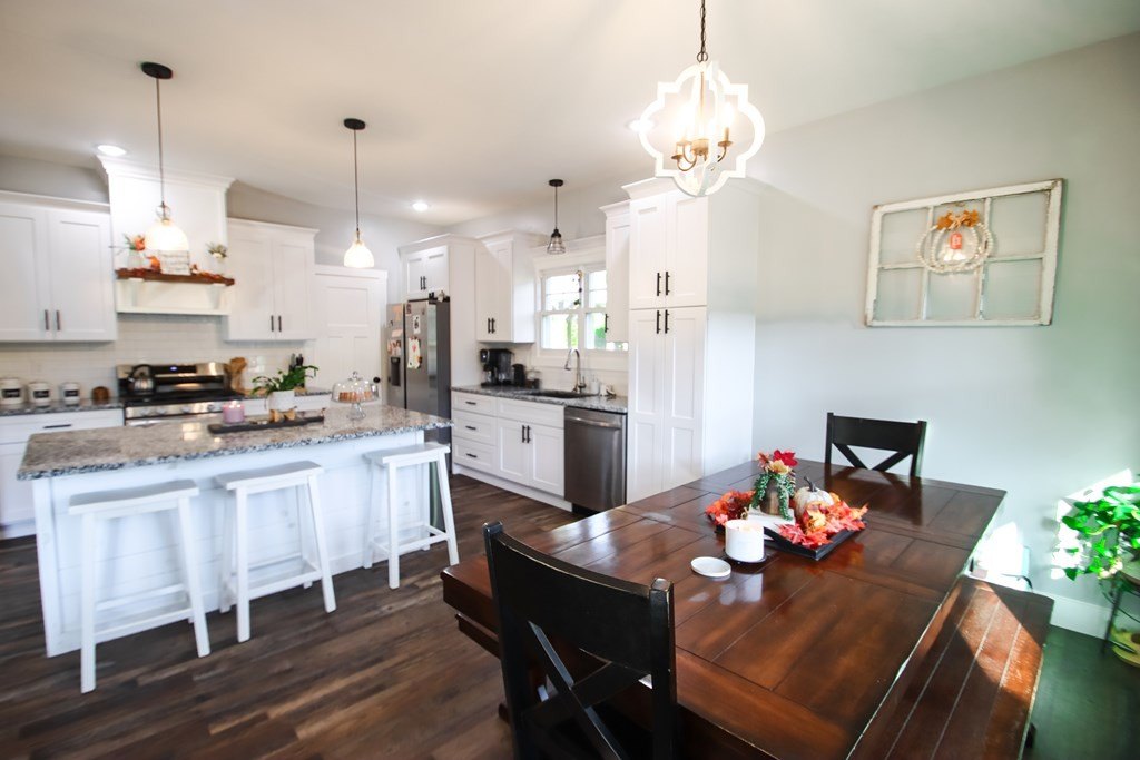 Walling, Tennessee, 38587, United States, 3 Bedrooms Bedrooms, ,2.5 BathroomsBathrooms,Residential,Forsale,1996612