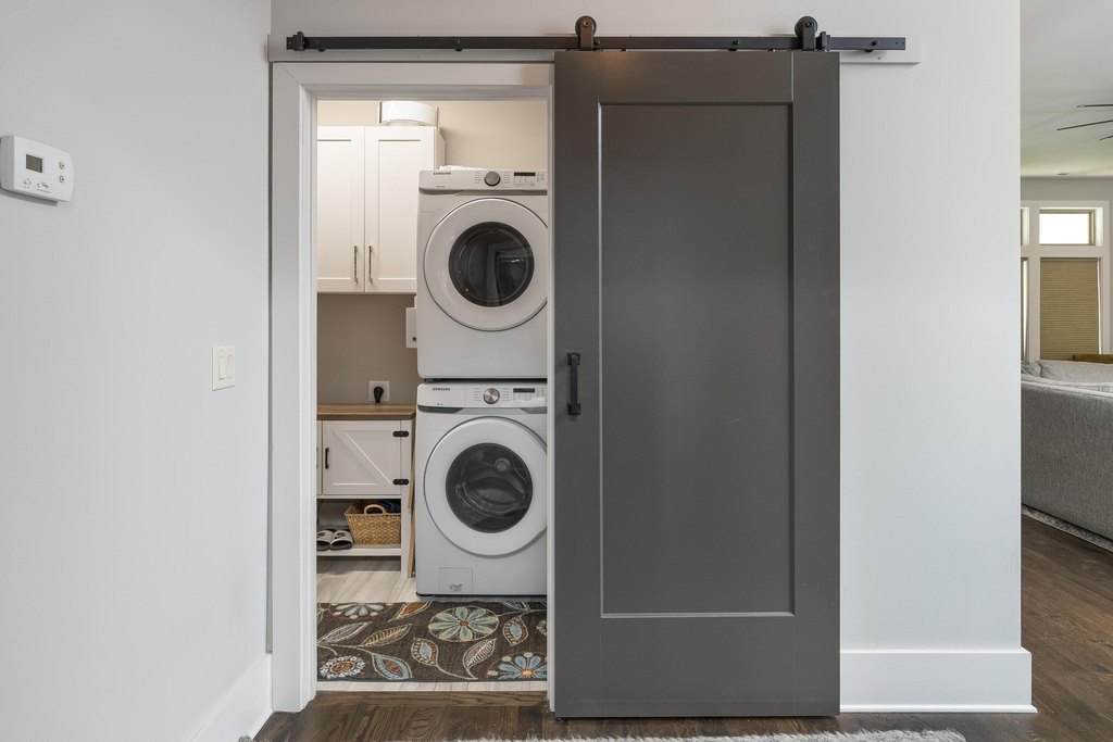 Harrison, Tennessee, 37341, United States, 4 Bedrooms Bedrooms, ,2.5 BathroomsBathrooms,Residential,Forsale,1922197