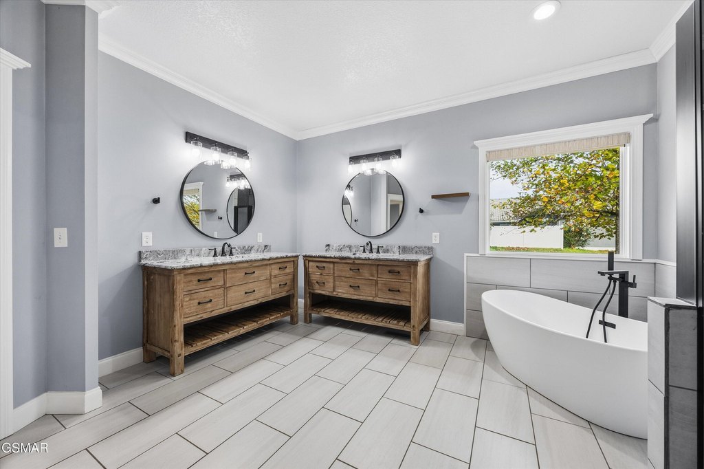 Sevierville, Tennessee, 37862, United States, 4 Bedrooms Bedrooms, ,3.5 BathroomsBathrooms,Residential,Forsale,1942459