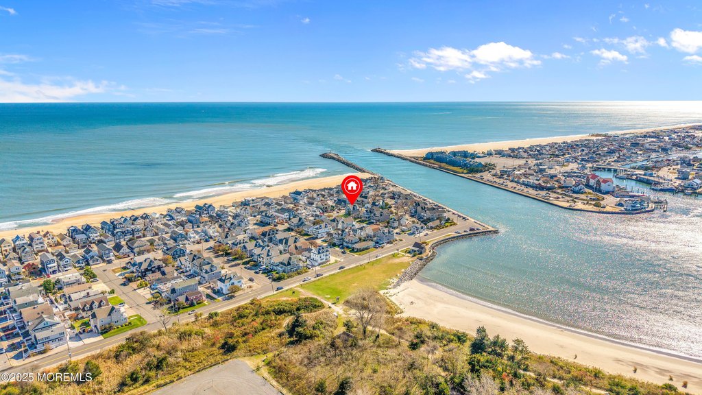 Manasquan, New Jersey, 08736, United States, 5 Bedrooms Bedrooms, ,3.5 BathroomsBathrooms,Residential,Forsale,1984562