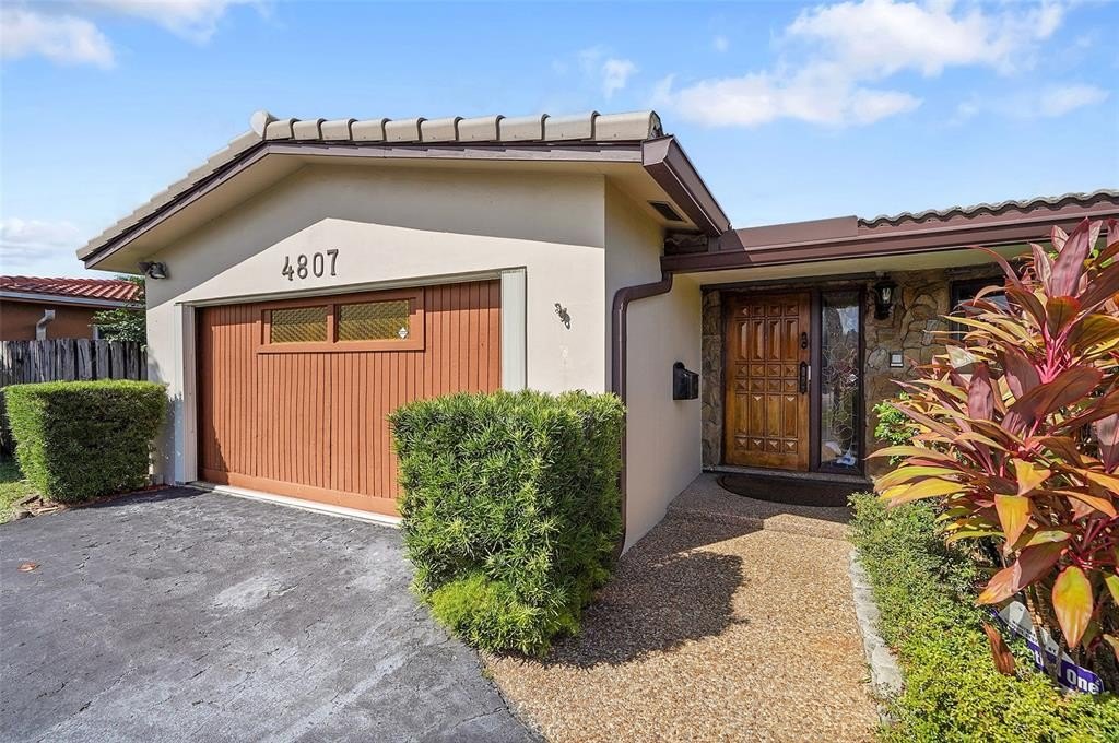 Hollywood, Florida, 33021, United States, 3 Bedrooms Bedrooms, ,2 BathroomsBathrooms,Residential,Forsale,1927555