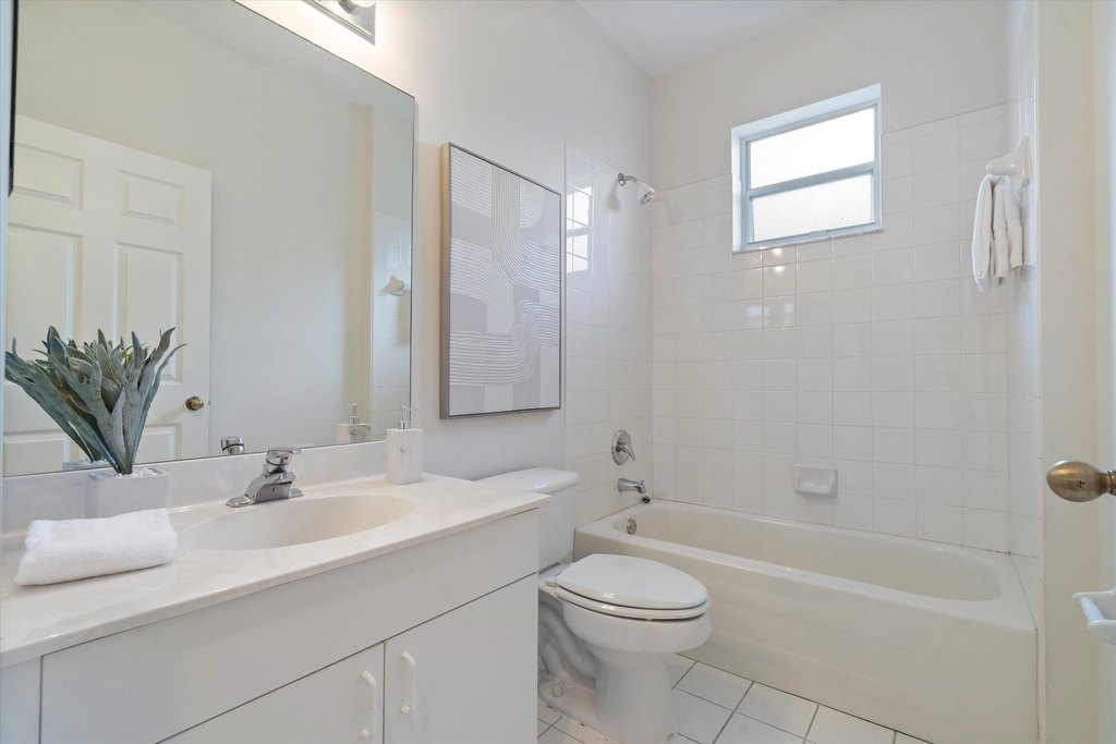 Delray Beach, Florida, 33445, United States, 3 Bedrooms Bedrooms, ,2.5 BathroomsBathrooms,Residential,Forsale,2004179