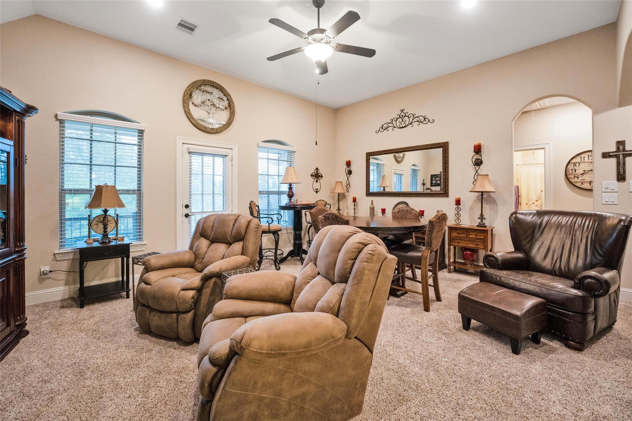 Pinehurst, Texas, 77362, United States, 5 Bedrooms Bedrooms, ,4 BathroomsBathrooms,Residential,Forsale,1973420