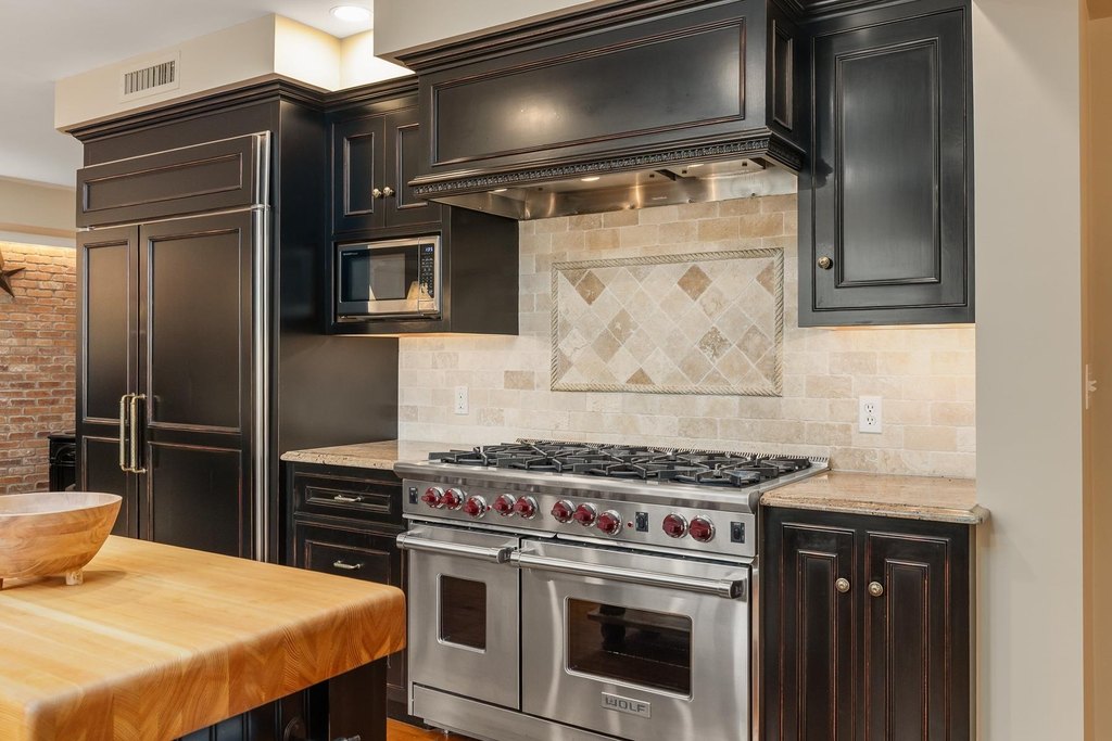 Portsmouth, New Hampshire, 03801, United States, 8 Bedrooms Bedrooms, ,8.5 BathroomsBathrooms,Residential,Forsale,2002395