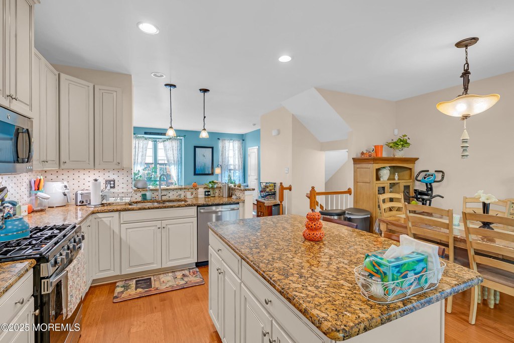 Brick, New Jersey, 08723, United States, 2 Bedrooms Bedrooms, ,2.5 BathroomsBathrooms,Residential,Forsale,1994026