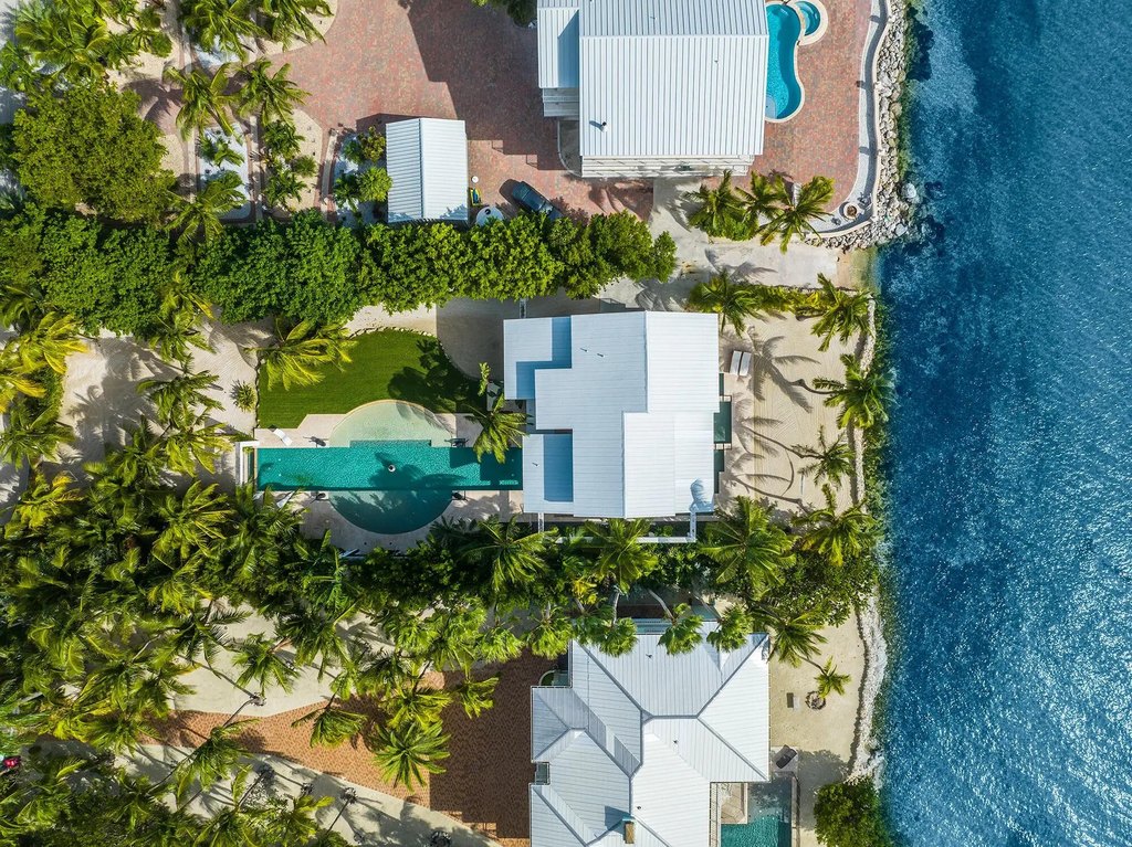 Key Largo, Florida, 33037, United States, 3 Bedrooms Bedrooms, ,3 BathroomsBathrooms,Residential,Forsale,2011106