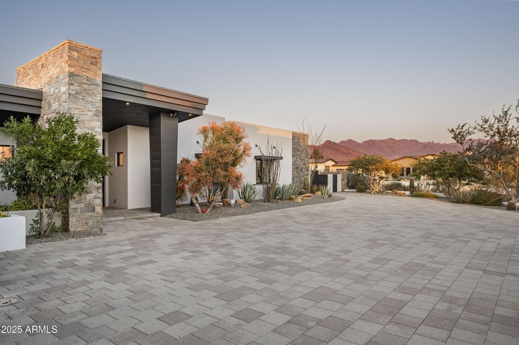 Scottsdale, Arizona, 85255, United States, 6 Bedrooms Bedrooms, ,6 BathroomsBathrooms,Residential,Forsale,2000266