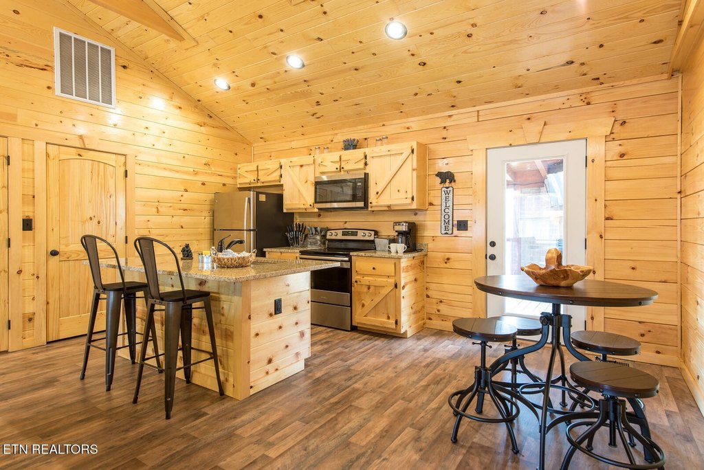 Gatlinburg, Tennessee, 37738, United States, 4 Bedrooms Bedrooms, ,4 BathroomsBathrooms,Residential,Forsale,1910238