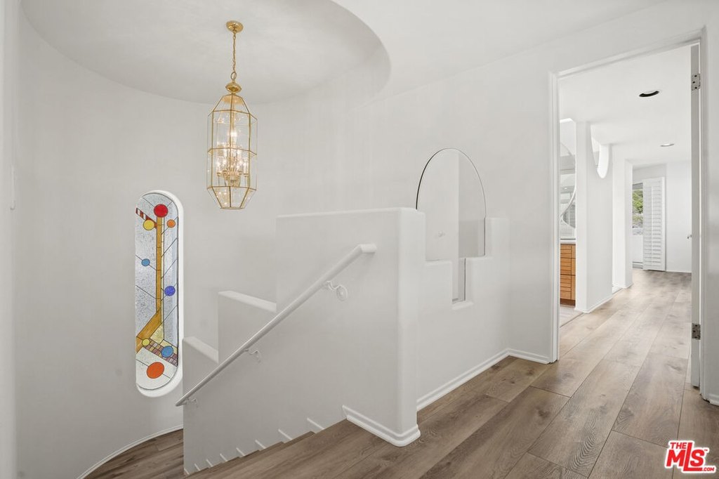 Malibu, California, 90265, United States, 4 Bedrooms Bedrooms, ,5 BathroomsBathrooms,Residential,Forsale,2001439