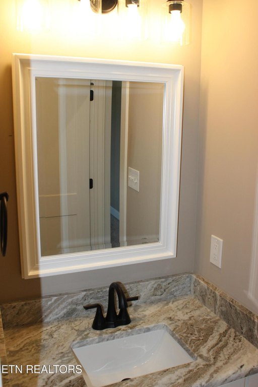 Madisonville, Tennessee, 37354, United States, 3 Bedrooms Bedrooms, ,3 BathroomsBathrooms,Residential,Forsale,1893807