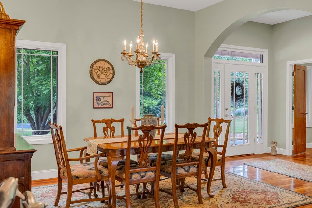 SPARTA, Tennessee, 38583, United States, 3 Bedrooms Bedrooms, ,3.5 BathroomsBathrooms,Residential,Forsale,1929832