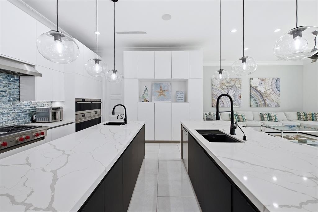 Fort Lauderdale, Florida, 33301, United States, 6 Bedrooms Bedrooms, ,6.5 BathroomsBathrooms,Residential,Forsale,1994085