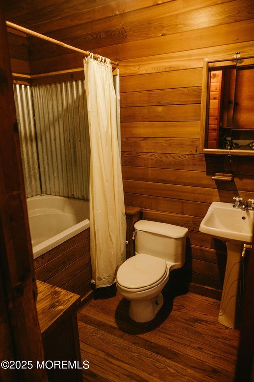 Jackson, New Jersey, 08527, United States, 4 Bedrooms Bedrooms, ,2 BathroomsBathrooms,Residential,Forsale,2008382