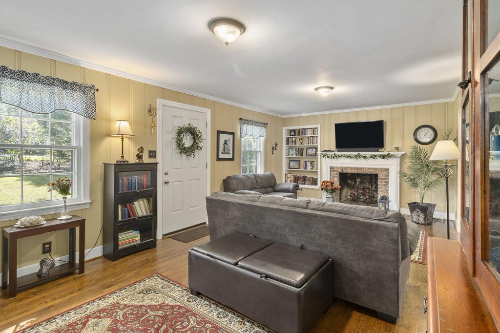 Signal Mountain, Tennessee, 37377, United States, 4 Bedrooms Bedrooms, ,2.5 BathroomsBathrooms,Residential,Forsale,2004666