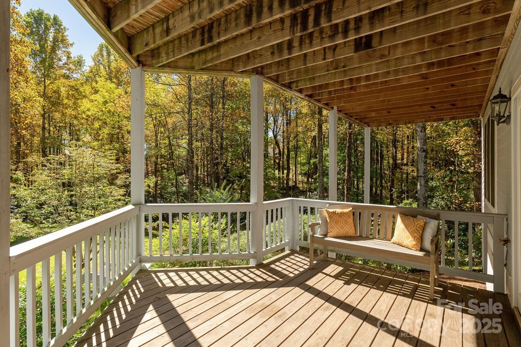 Flat Rock, North Carolina, 28731, United States, 3 Bedrooms Bedrooms, ,2.5 BathroomsBathrooms,Residential,Forsale,2004300