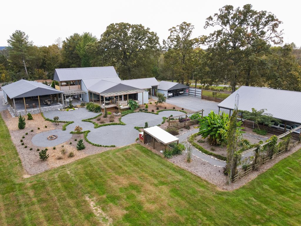 Doyle, Tennessee, 38559, United States, 3 Bedrooms Bedrooms, ,3 BathroomsBathrooms,Residential,Forsale,1996606