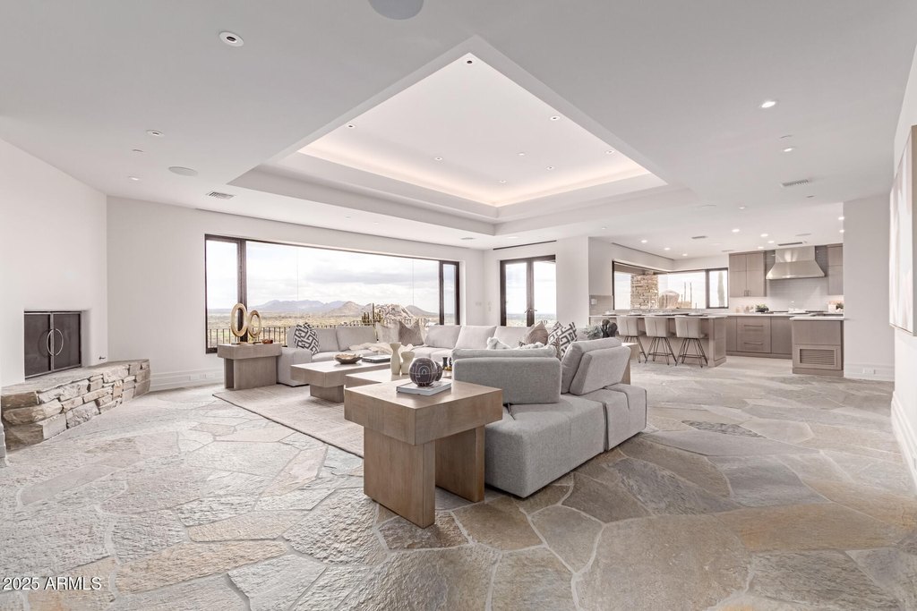 Carefree, Arizona, 85377, United States, 4 Bedrooms Bedrooms, ,5 BathroomsBathrooms,Residential,Forsale,1968441