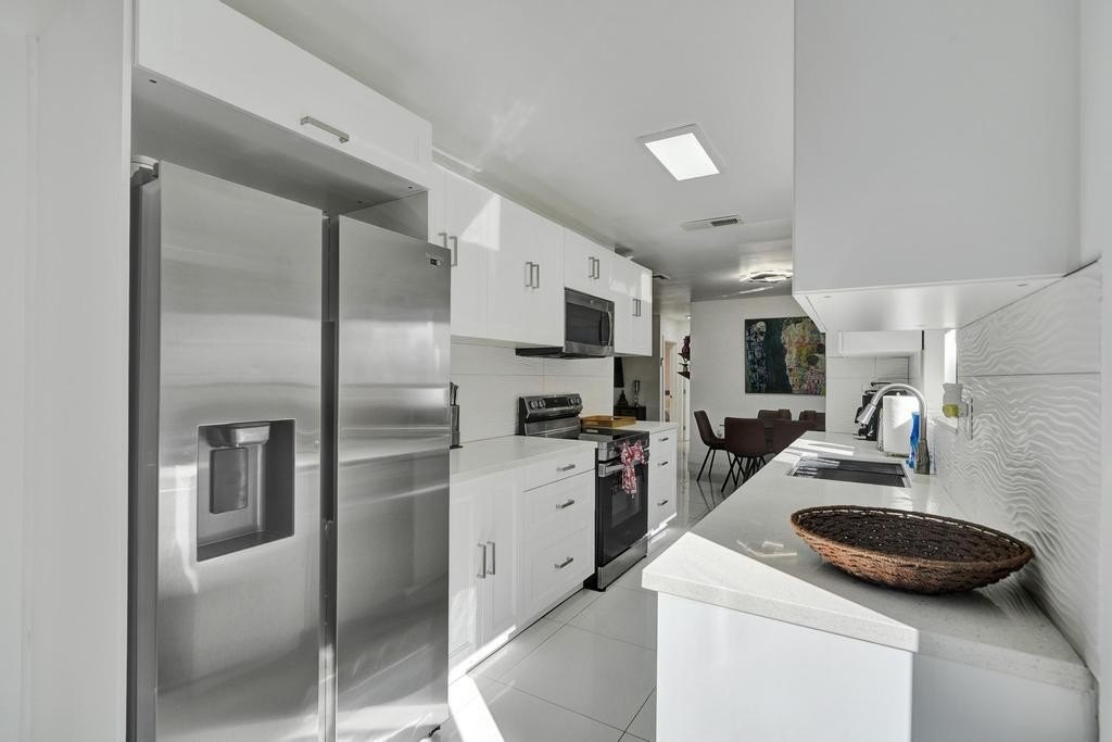 Miami, Florida, 33161, United States, 4 Bedrooms Bedrooms, ,3 BathroomsBathrooms,Residential,Forsale,1994092