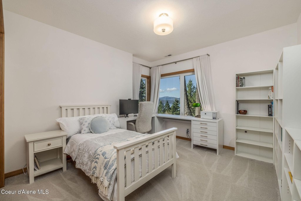 Coeur d'Alene, Idaho, 83814, United States, 4 Bedrooms Bedrooms, ,3 BathroomsBathrooms,Residential,Forsale,1960021