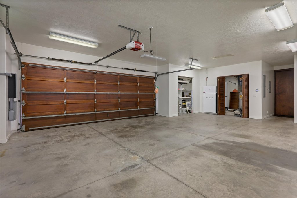 Kailua-Kona, Hawaii, 96740, United States, 3 Bedrooms Bedrooms, ,3 BathroomsBathrooms,Residential,Forsale,2004386