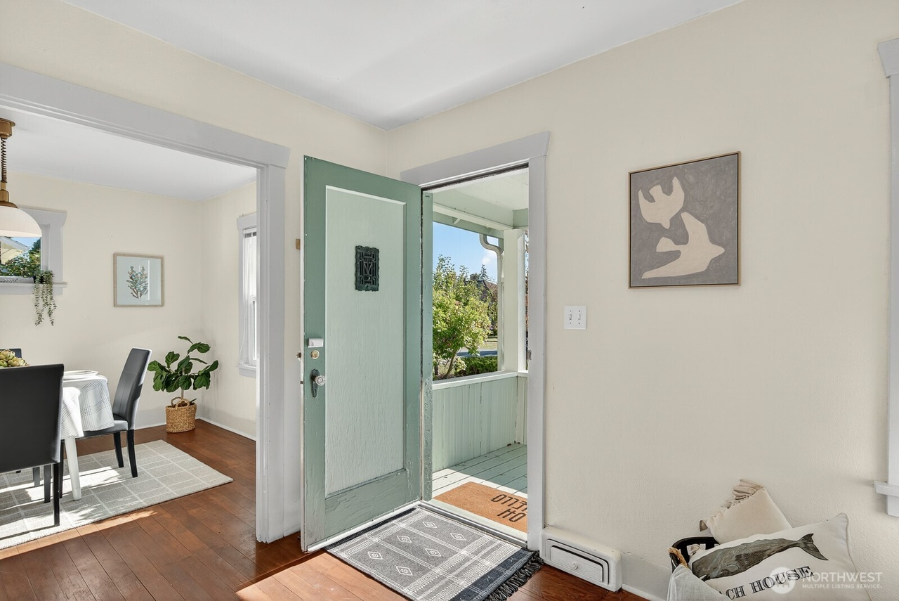 Anacortes, Washington, 98221, United States, 3 Bedrooms Bedrooms, ,2 BathroomsBathrooms,Residential,Forsale,1990712