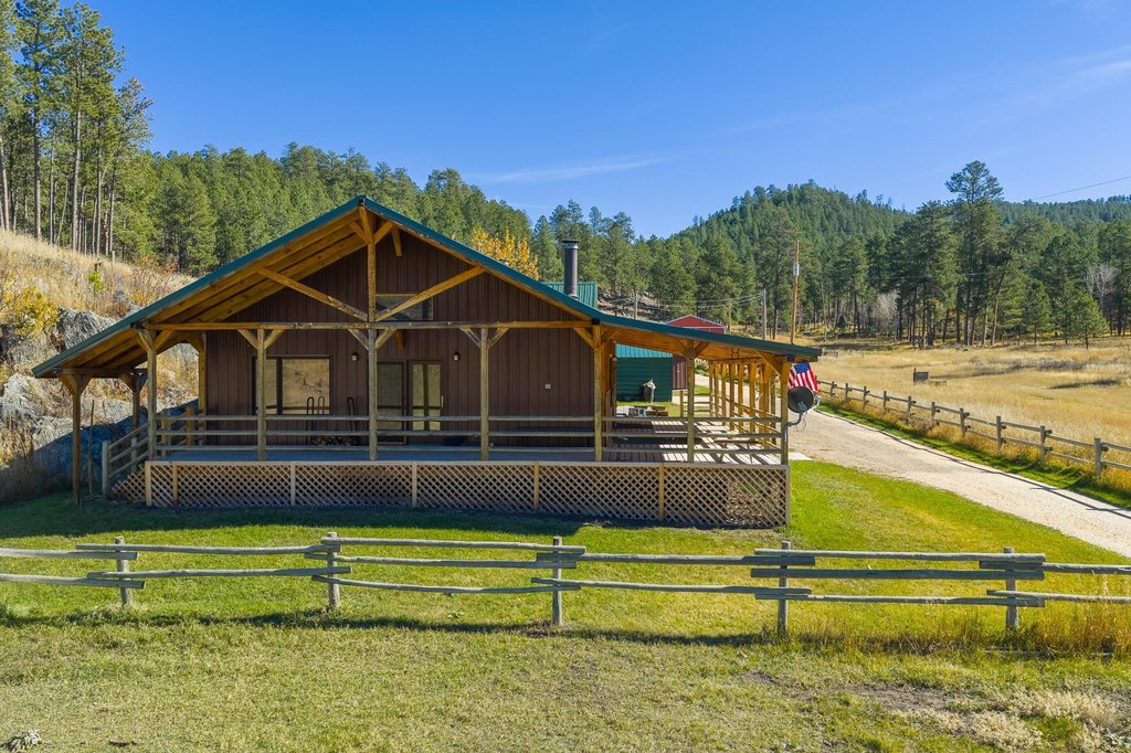 Custer, South Dakota, 57730, United States, 4 Bedrooms Bedrooms, ,2 BathroomsBathrooms,Residential,Forsale,1990710