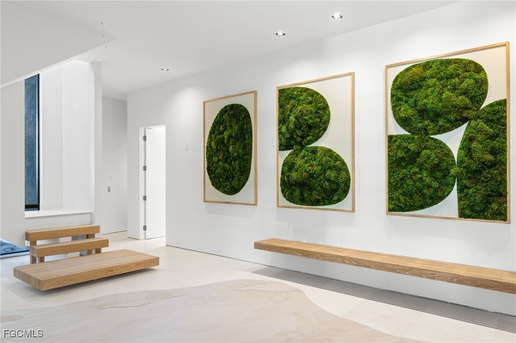 Sanibel, Florida, 33957, United States, 4 Bedrooms Bedrooms, ,4.5 BathroomsBathrooms,Residential,Forsale,1998646